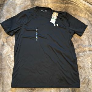 Under Armour, men’s large heat gear T-shirt
